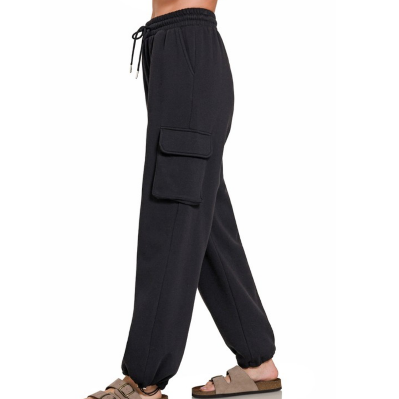 Fleece Cargo Wide-leg Sweatpants| Black