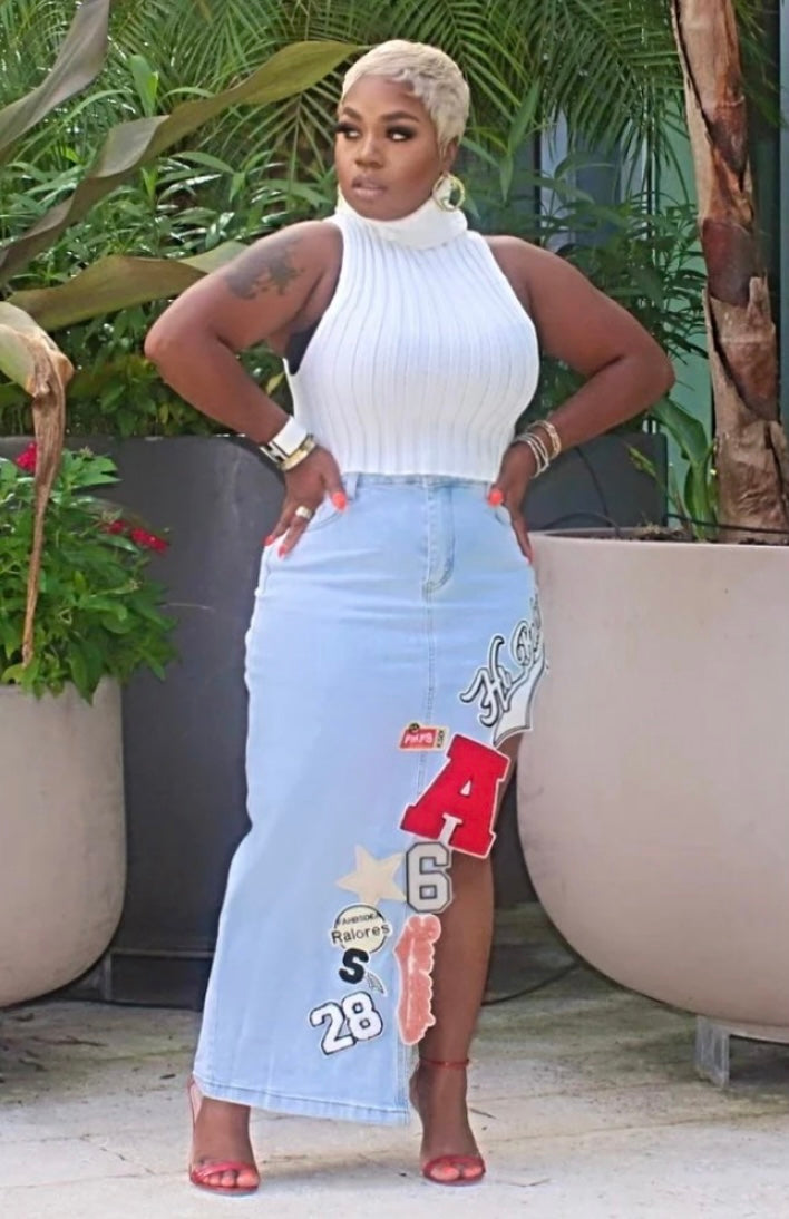 Embroidery Patch Denim Skirt With Split| Blue