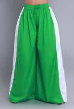 Side Stripe Windbreaker Pants|Kelly Green